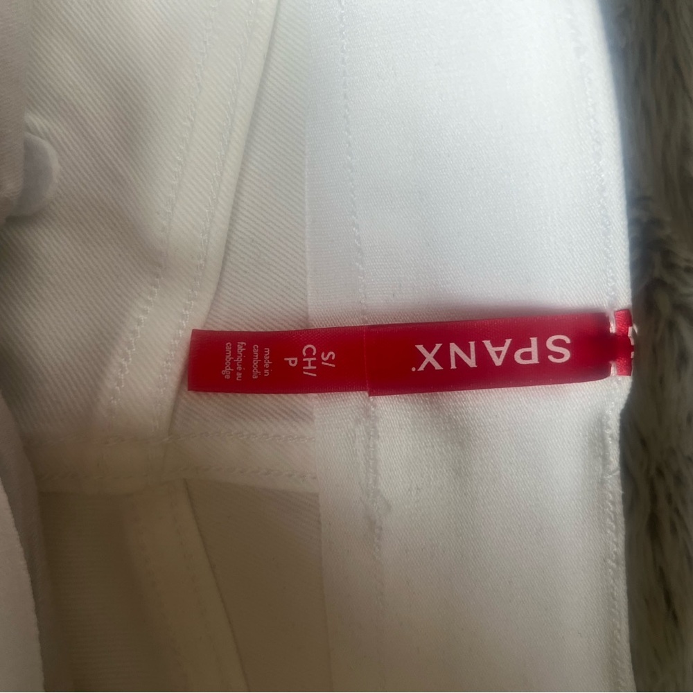 SPANX White Women's Shorts - Picture 4 of 4